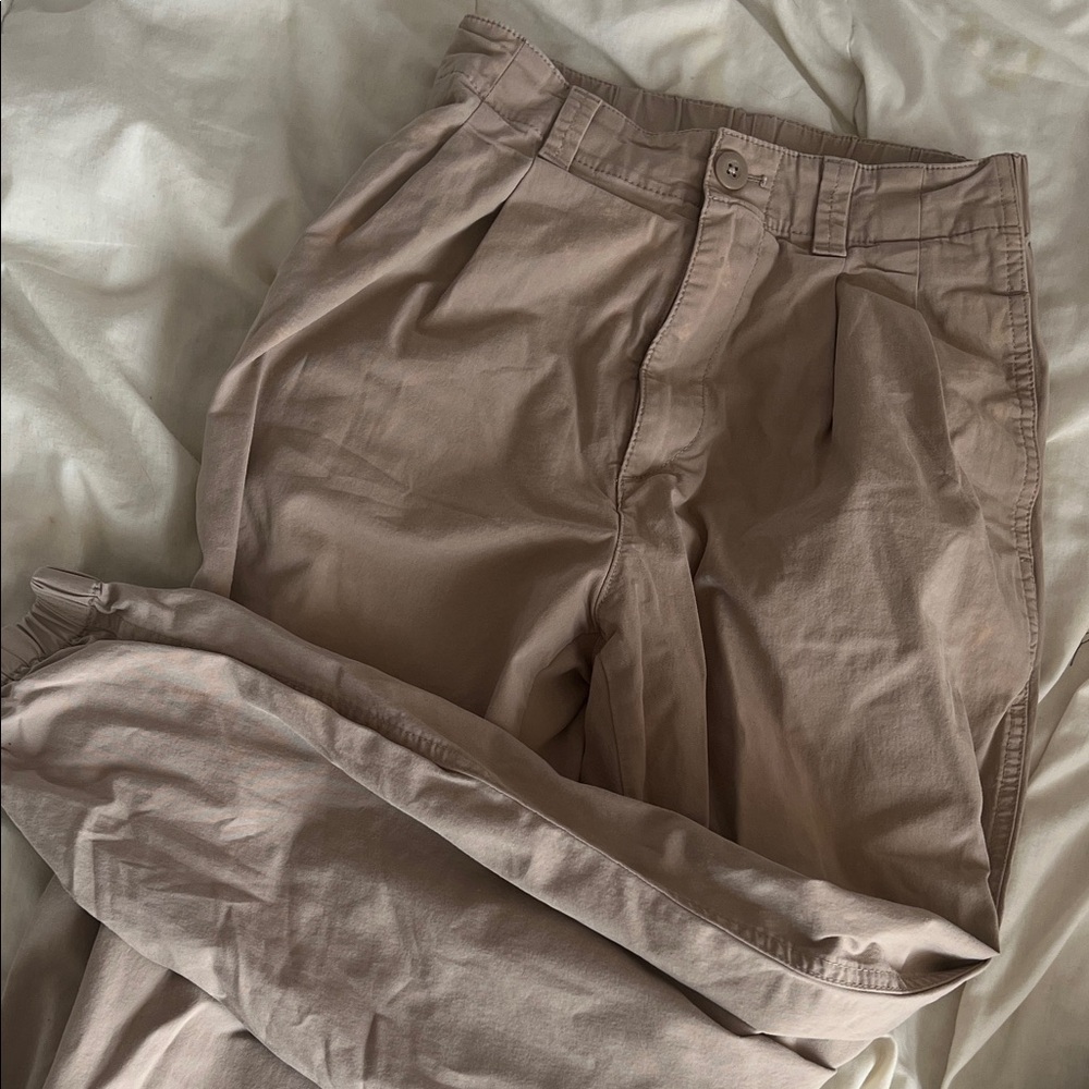 beige cargos